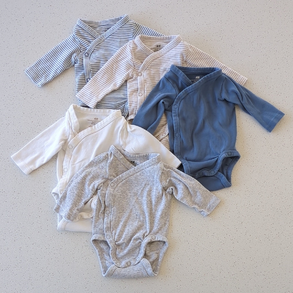 Set Bundle Of 5 H&M Blue and Gray Baby Bodysuits - Kimono, Wrap Style